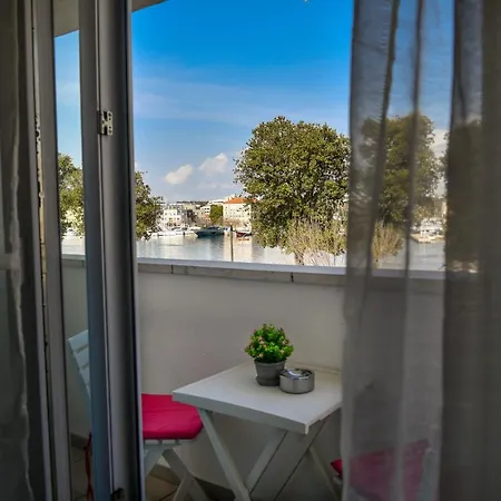Lauris Luxury Apartment *