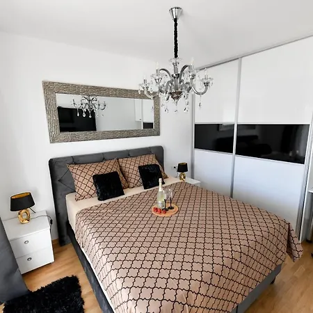 Lauris Luxury *